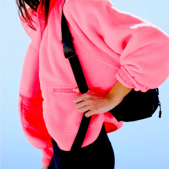 Free People Jackets & Blazers - Brand new with tags Free People Hit the Slopes fleece jacket